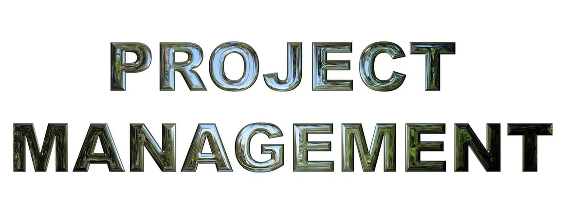 Wie kalkuliere ich Projektkosten realistisch für Kundenangebote?